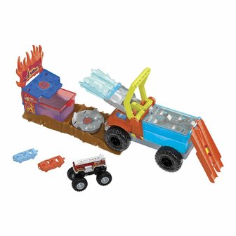 Hot Wheels Monster Trucks Fire Crash Challenge