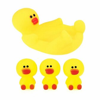 Grote Badeend met 3 Kleine Badeendjes