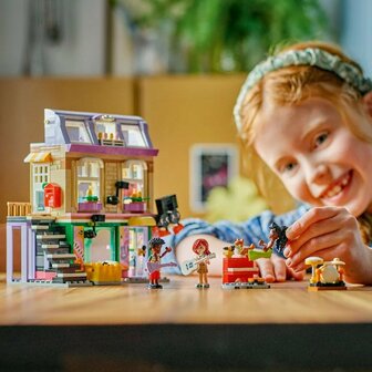 Lego 42653 Friends Muziekwinkel en Appartement