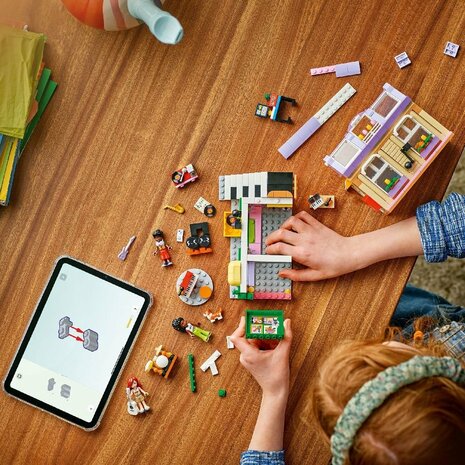 Lego Friends 42653 Muziekwinkel en Appartement