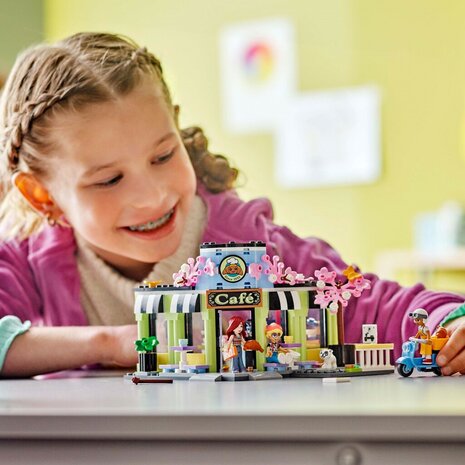 Lego 42618 Heartlake City Cafe