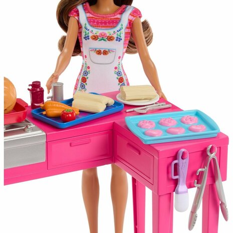 Barbie Family Teresa Pop Recept voor Vriendschap Keukenspeelset