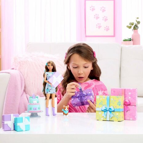 Barbie Party Unboxed Pop met Blauwe Jurk
